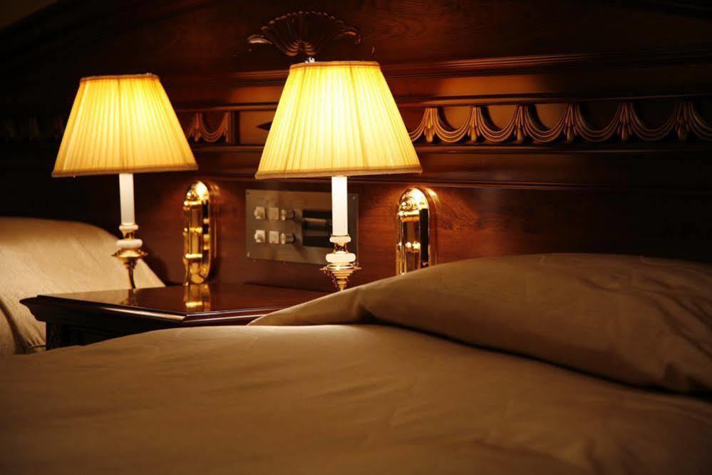 Neu Schloss 3*